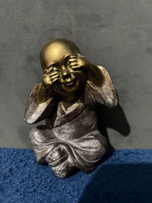 Decorative collectible piece new
