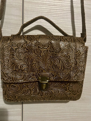 Crossbody bag with embossed design like new, brown