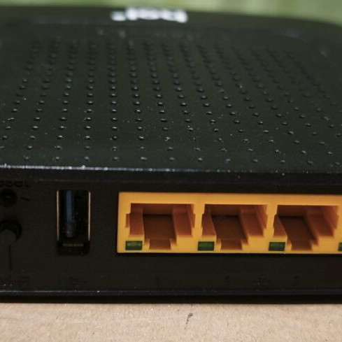 Technicolor TD5136v2 ADSL/ADSL2+ modem router used with HOL logo