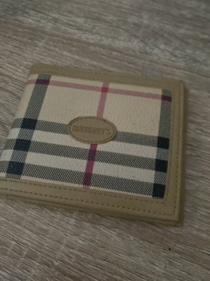 Πορτοφόλι Burberry μεταχειρισμένο, άριστη κατάσταση