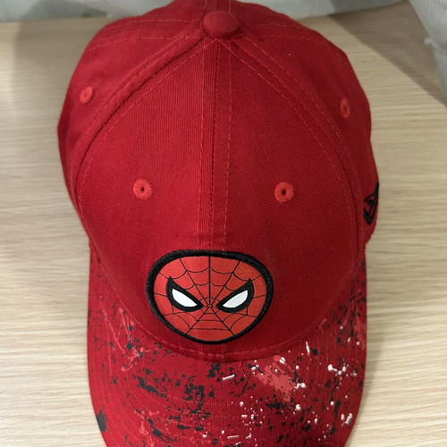 Spider-Man hat like new, red with black details, official Marvel product