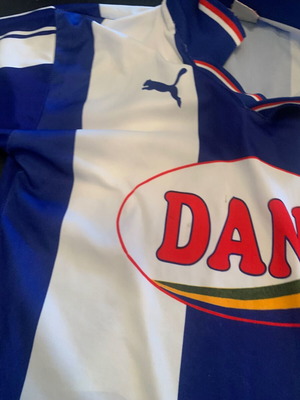 Espaniol Puma jersey large used with chest wear