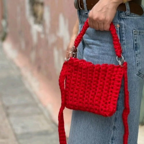 Handmade knitted bag with extra shoulder handle, red