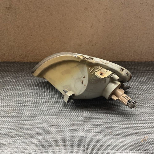 Hyundai Coupe 1999-2001 right turn signal light used