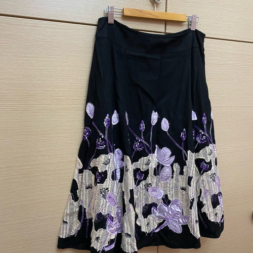 Atmosphere skirt black with embroidery and appliqué flowers, size 40, like new