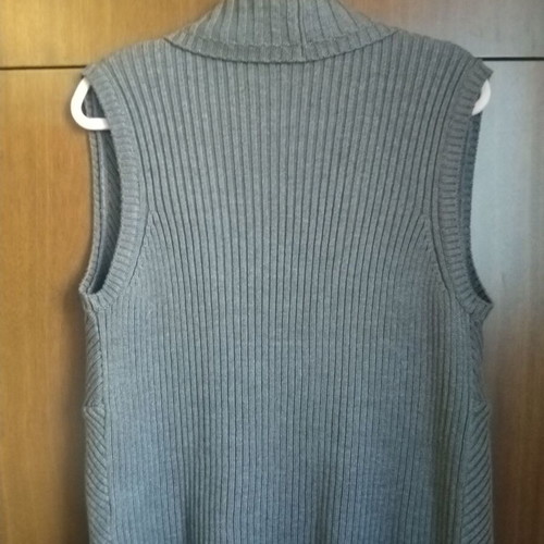 Cecil vest mocha color like new, knitted, size M-L