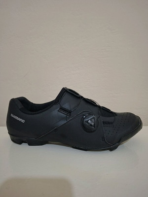 Shimano XC3 cycling shoes like new, size 43