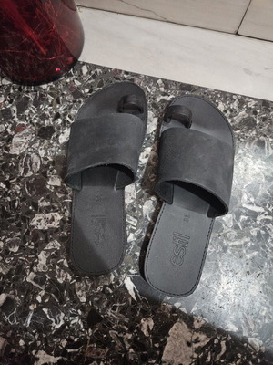 Estil black slippers like new, size 38