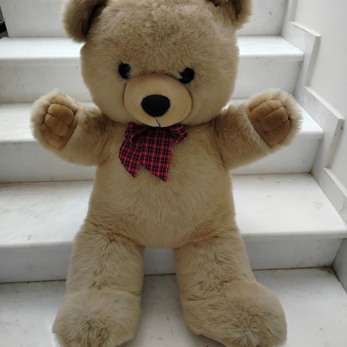 Giant plush bear like new, about 0.95 m tall
