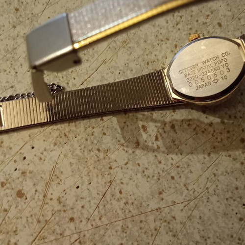 Citizen wristwatch women's like new, made in Japan, functional