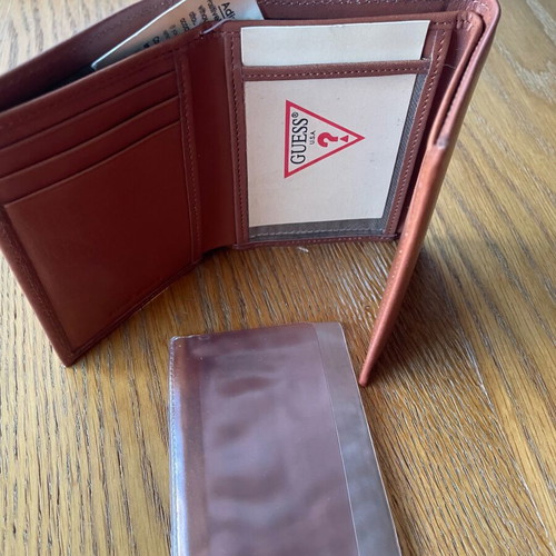 Guess wallet new leather brown in box