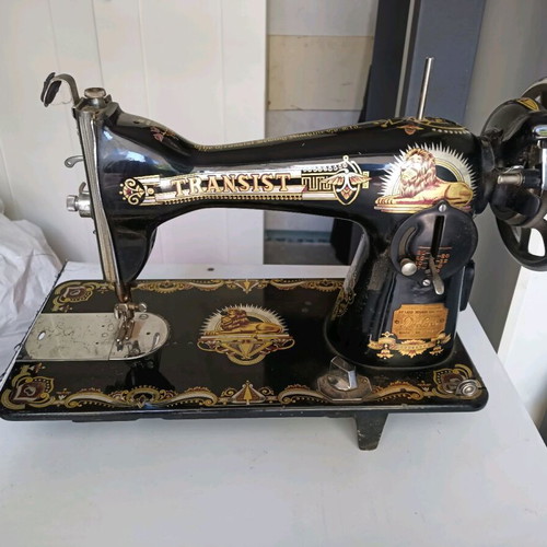 Mede Japan Transist sewing machine vintage, like new