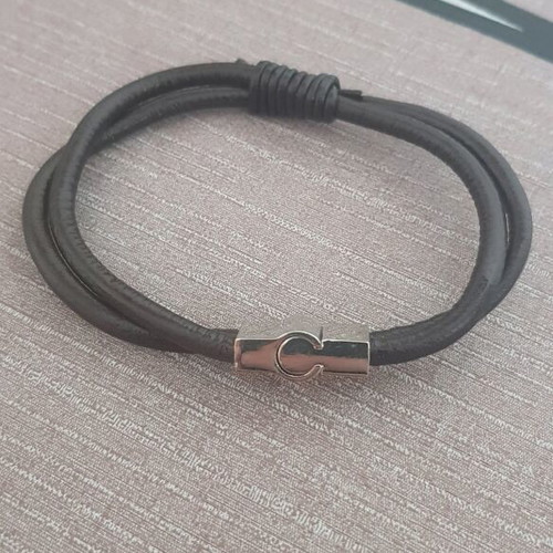 Leather bracelet new