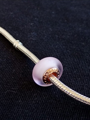 Pandora charm new, pink
