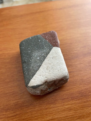 Natural sandstone with colorful geometric pattern new