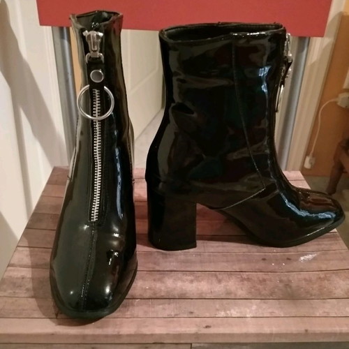 Patent leather ankle boots used, black, size 36, 7cm heel