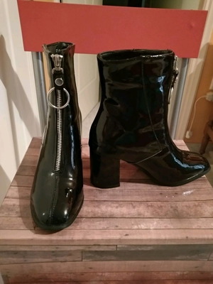 Patent leather ankle boots used, black, size 36, 7cm heel