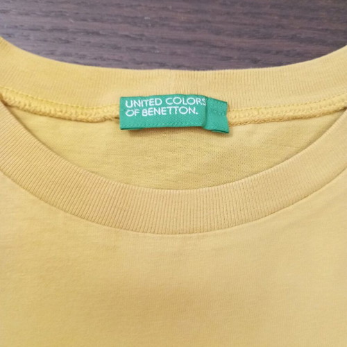 Benetton yellow kids t-shirt like new, size XS