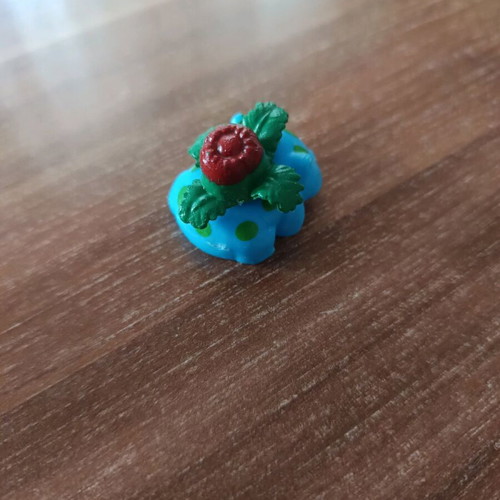 Pokémon figure used classic size
