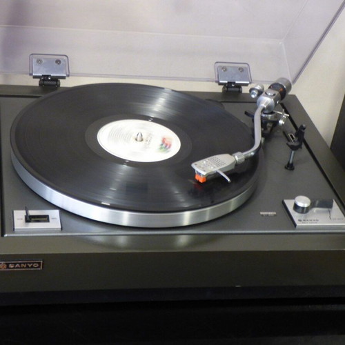 Sanyo TP-626 turntable used vintage hi-fi with wooden plinth