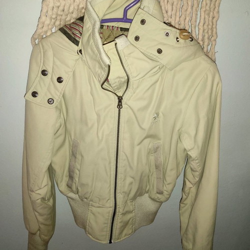 Guru jacket used with removable hood