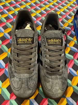 Adidas Special Handball αθλητικά παπούτσια καινούργια, μέγεθος 40, μαύρο και χρυσαφί