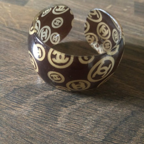Brown bracelet used