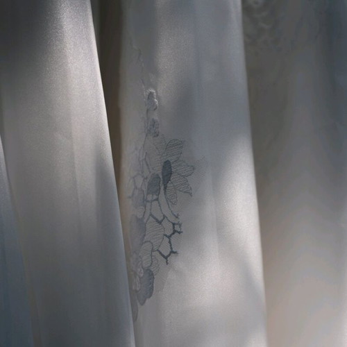 Justin Alexander wedding dress like new, white, lightweight, floral lace
