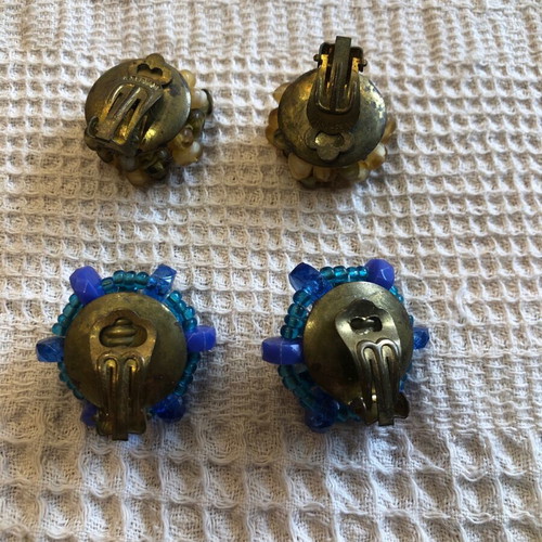 Vintage earrings set used with blue and beige beads, clip-on