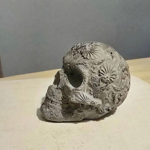 Handmade concrete gothic skull decoration, grey