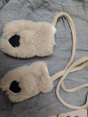 Gloves for 9 to 12 months new, very warm