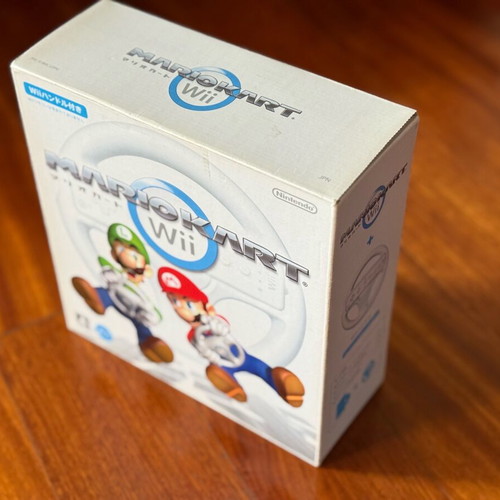 Mario Kart Nintendo Wii Wheel like new, complete in box