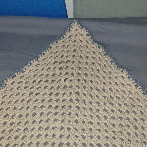 Handmade scarf like new, beige