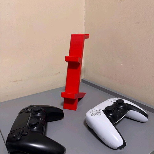 Stand for 2 controllers and headphones like new for PlayStation 5