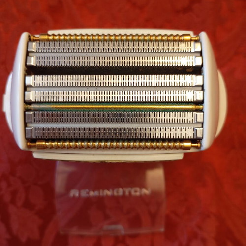 Remington Roll-A-Matic Deluxe vintage electric shaver like new