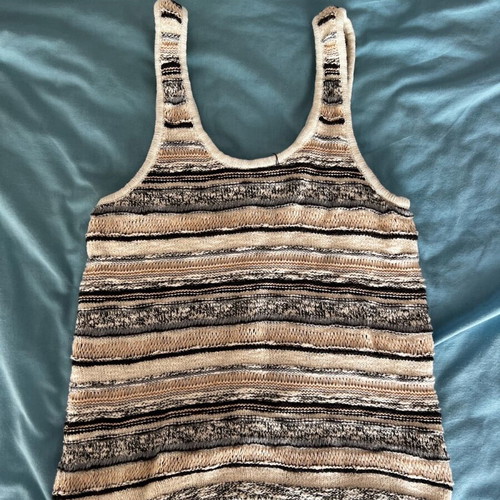 American Eagle top like new, size XS, black and beige