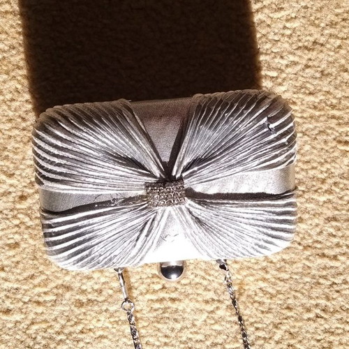 Evening bag used with chain strap