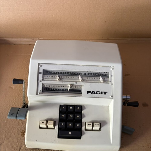 Facit Model 1004 mechanical calculator 1960