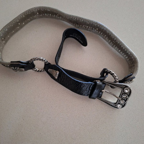Berge belt like new, black and silver, size 100