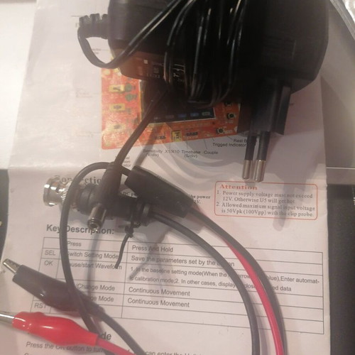 DSO138 digital oscilloscope with 2.4" TFT screen, power supply and probes