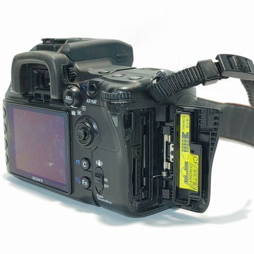 Sony Alpha DSLR-A700 with Minolta lens used, two batteries charger and 8GB card