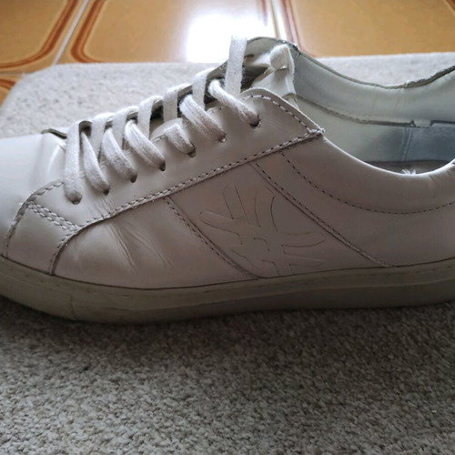 Sneakers United colours of Benetton μεταχειρισμένα, νούμερο 42, κρεμ δέρμα