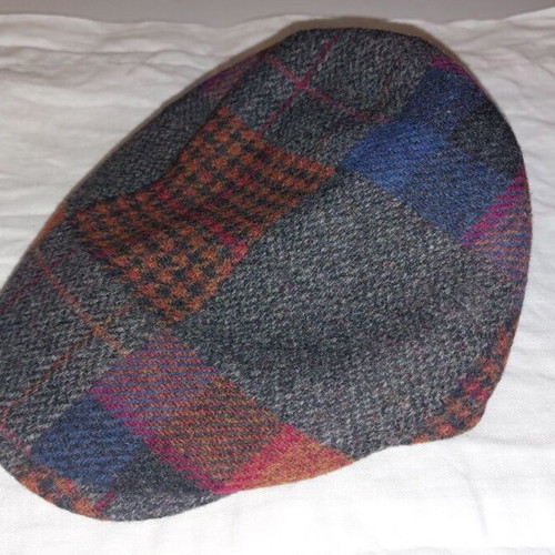 Men's Patchwork Ivy Cap 58, like new, 100% merino wool