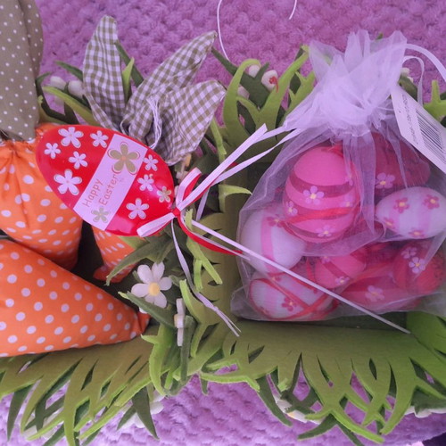 Various Easter decorations new, pack or separate