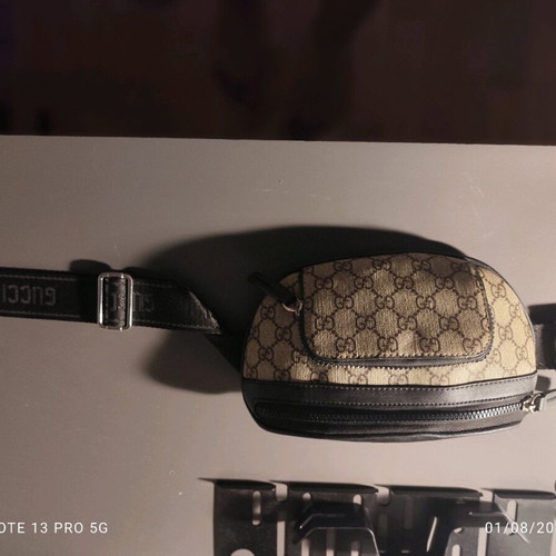Gucci bag like brand new, medium beige