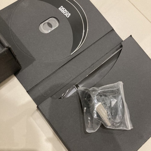 Nokia 8800 used with all accessories, silver