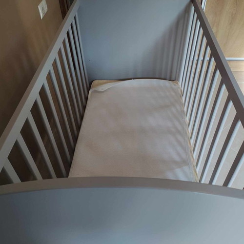 GONATT baby cot used light gray with mattress and waterproof topper