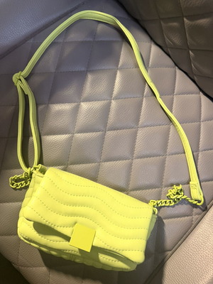 Crossbody bag new light green