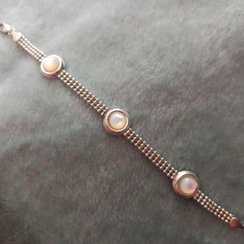 Silver 925 bracelet like new with white inlay details