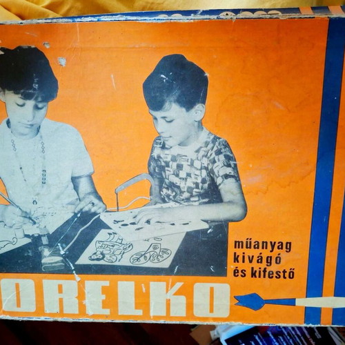 Norelko Retro Children's Styrofoam Cutting and Coloring Kit like new